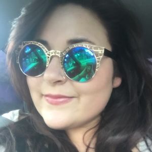 Meet your Posher, Kaylee